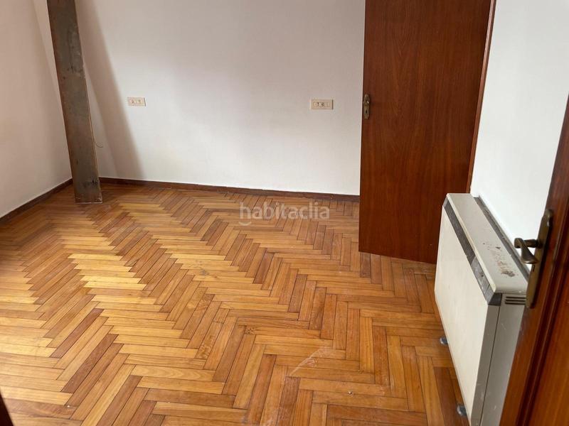 Foto e6ace7f2-f55d-4859-a6dd-9828281b1433. Apartment with heating in Centro Ourense