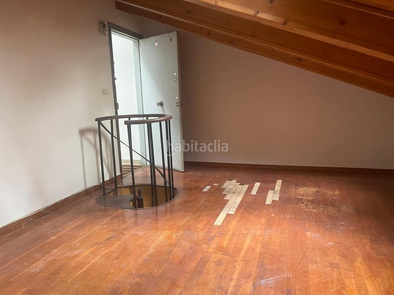 Foto f06edfd5-605e-45d7-8d8e-19bb191de405. Apartment with heating in Centro Ourense