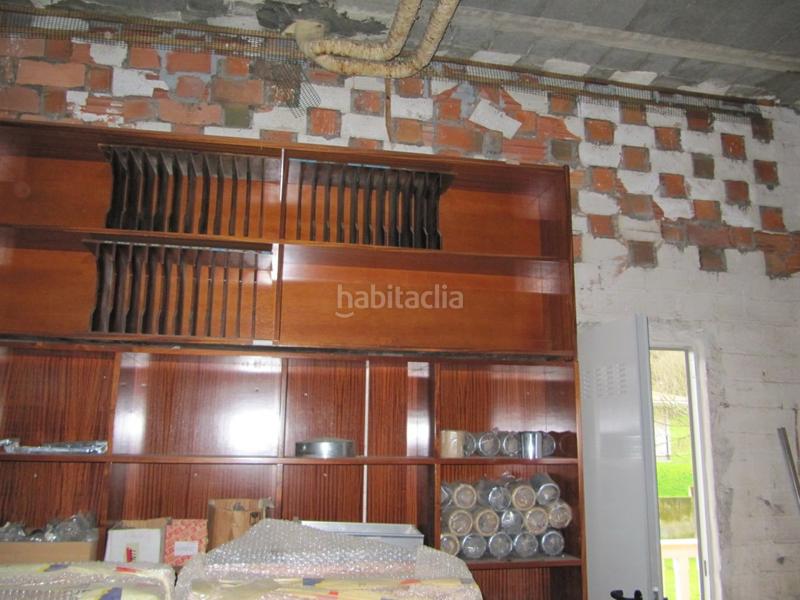 Foto ed6bf044-b9e2-413f-9f48-df855aef8019. Local comercial bajo comercial !! en Caranza Ferrol