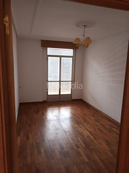 Foto 48442fd6-758e-400f-a583-26cbe4c2892f. Piso amplia vivienda en verin en Verín