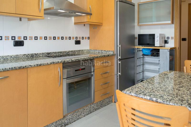 Foto a2e61c9a-e140-4d4d-ad47-37bd048880f8. Piso  a la venta en coruña, zona orillamar en Coruña (A)