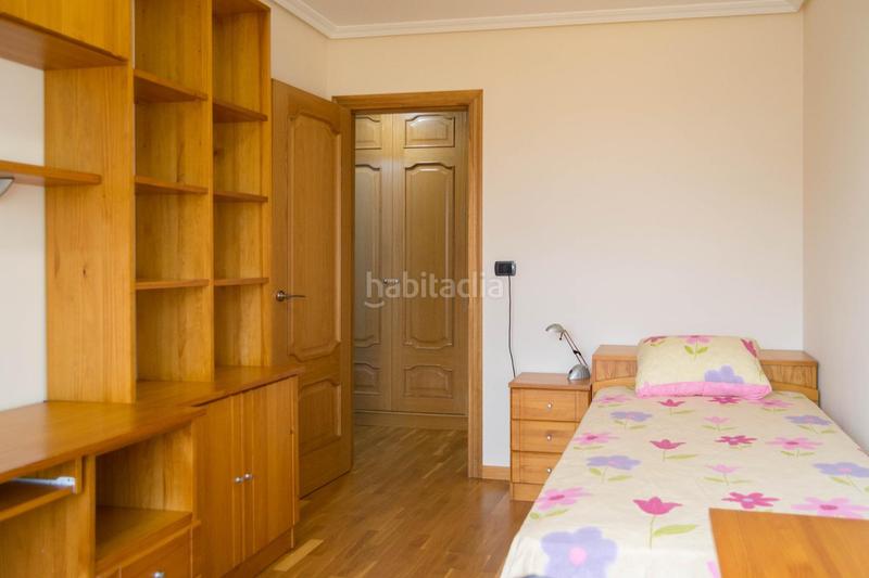 Foto be880f8f-b26e-4972-82bf-363c6a57fae0. Piso  a la venta en coruña, zona orillamar en Coruña (A)