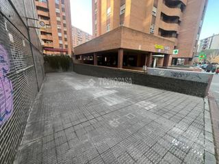 Lloguer Aparcament cotxe  C. prof. adolfo miaja de la muela. Boxplaza de garaje en alquiler en valladolid