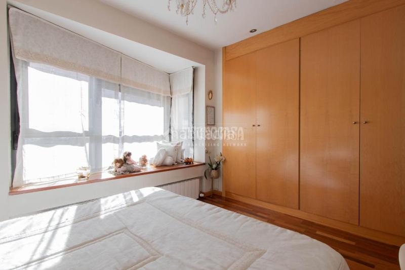 Foto c76e4d8c-763a-4677-a4f4-2d6ee00c1695. Casa aparellada amb calefacció aparcament piscina a Valladolid