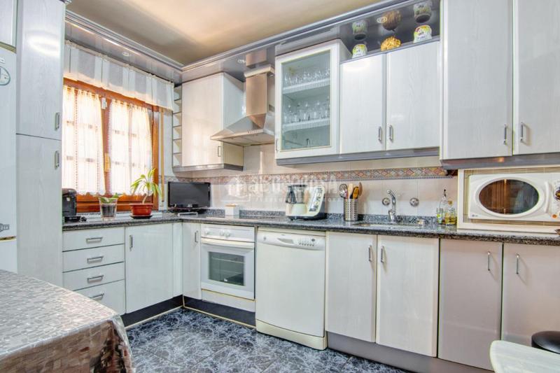 Foto 0253f040-b29b-47a9-a001-d4c927a43627. Casa bifamiliare con riscaldamento parcheggio in Parquesol Valladolid