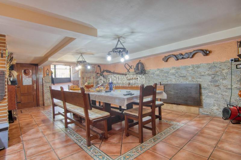 Foto b4a3869b-6005-42bc-ac0d-c94d01c5ceb8. Casa bifamiliare con riscaldamento parcheggio in Parquesol Valladolid