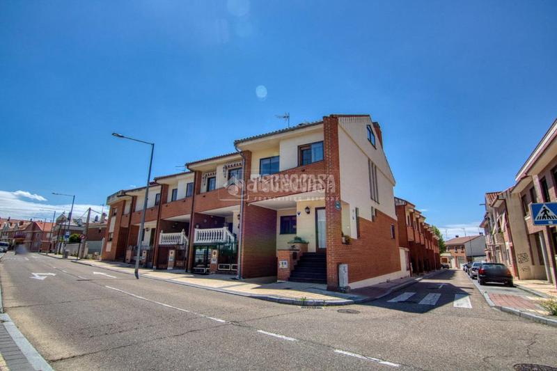 Foto d6d93a66-b3c0-41e5-8f64-d6c782bec4df. Casa bifamiliare con riscaldamento parcheggio in Parquesol Valladolid