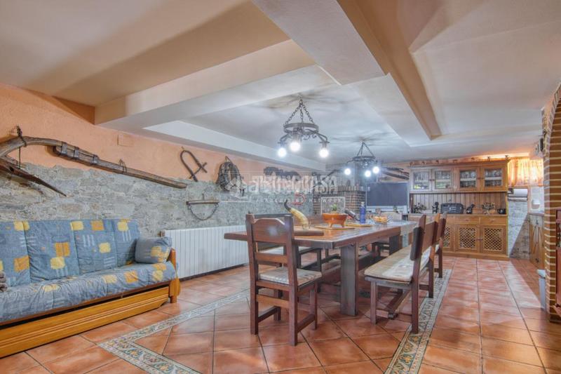 Foto e985c4ef-5268-41bf-8465-e585426129d4. Casa bifamiliare con riscaldamento parcheggio in Parquesol Valladolid