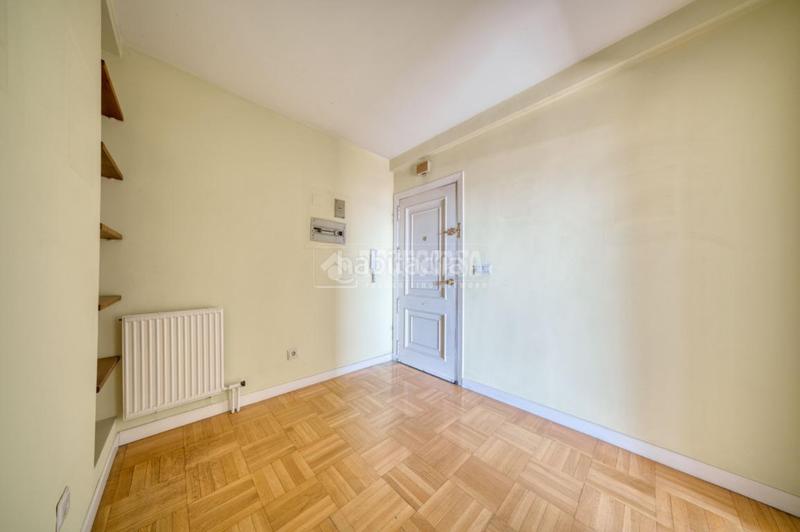 Foto 4b7fef8f-6e56-4f96-b00c-0bc27b49718f. Flat with heating parking in Parquesol Valladolid