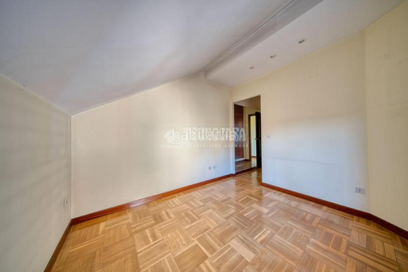 Foto 7f152349-d35d-41d3-8673-4b15d08b99cb. Flat with heating parking in Parquesol Valladolid