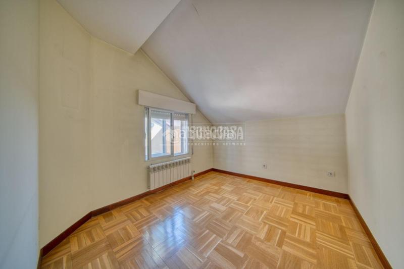 Foto 83aef5c0-b701-4557-ac10-fd4eb80649bb. Flat with heating parking in Parquesol Valladolid