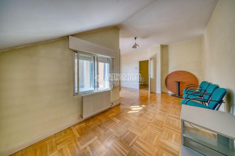 Foto c92e6764-5b46-46f0-afdf-b898fd637dd9. Flat with heating parking in Parquesol Valladolid