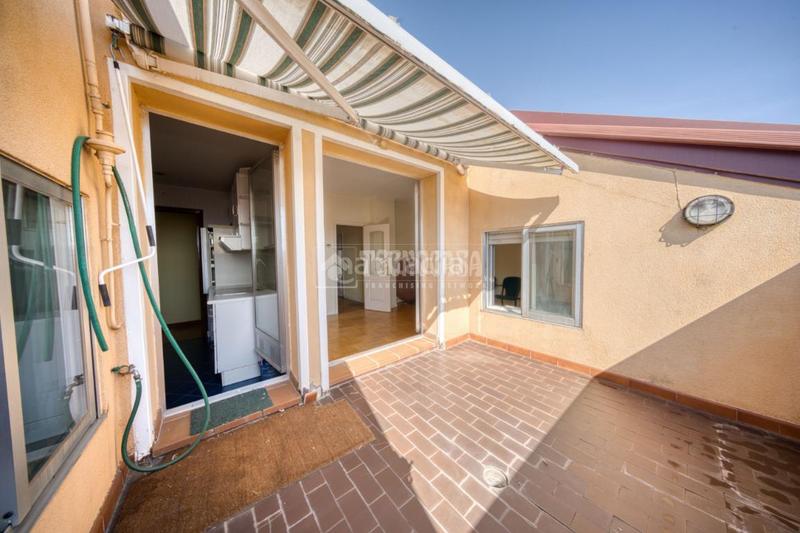 Foto dcfe871f-ddf0-479d-8e55-81da2178276d. Flat with heating parking in Parquesol Valladolid