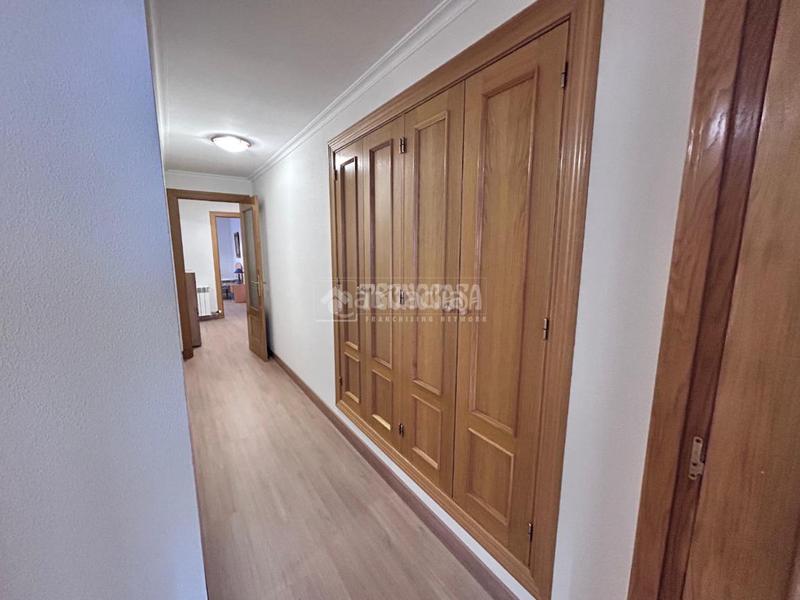 Foto 3292bcb0-f664-49ca-a332-88804e122c28. Location appartement avec chauffage parking piscine dans Valladolid