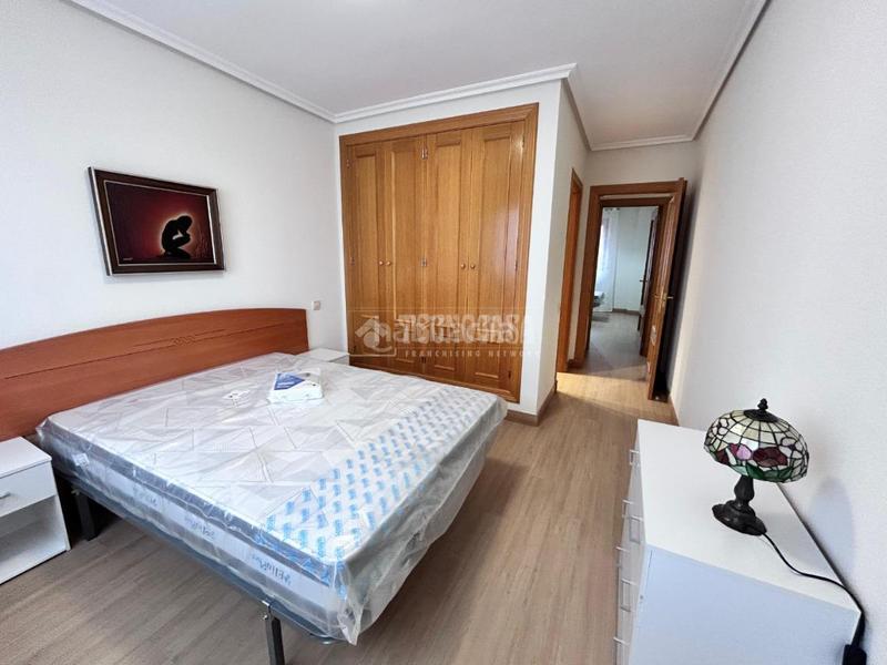 Foto 43e37260-a618-4873-b3e3-4372a6f8baa6. Location appartement avec chauffage parking piscine dans Valladolid