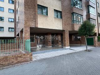 Aparcament cotxe  Calle del dr. villacián. Boxplaza de garaje en venta en valladolid