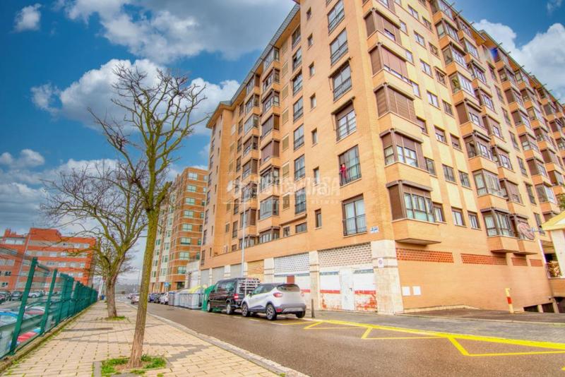 Foto eb67366a-71ed-4a0d-95bf-9901da0fee37. Location appartement avec piscine dans Parquesol Valladolid