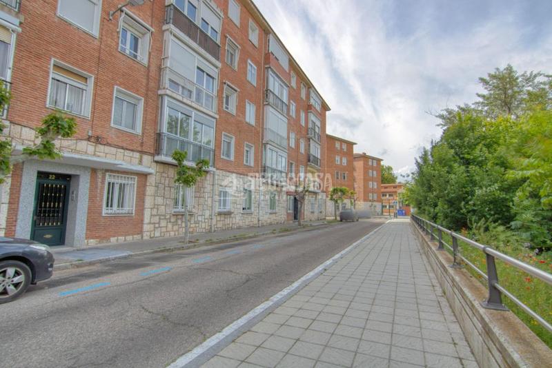 Foto 9a4de851-1889-40c6-9e65-8b463803b2e8. Piso  en venta en Cuatro de Marzo Valladolid