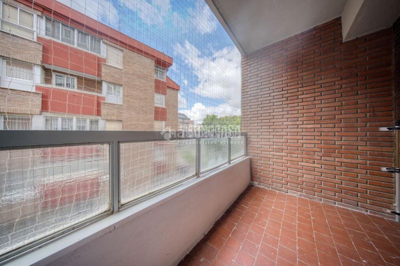 Foto ee7f98b2-d77a-46ac-ad22-6c8a0057f875. Pis a Circular Valladolid