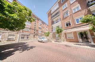 Pis a Cuatro de Marzo. Piso en venta en valladolid