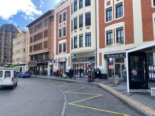 Local commercial  Plaza de león