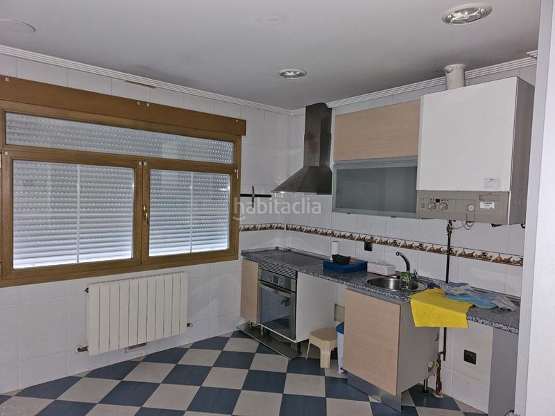 Foto 4c89ce7c-06df-42a3-87c9-ea129880147f. Casa adosada en Villafría - La Ventilla - Castañares Burgos