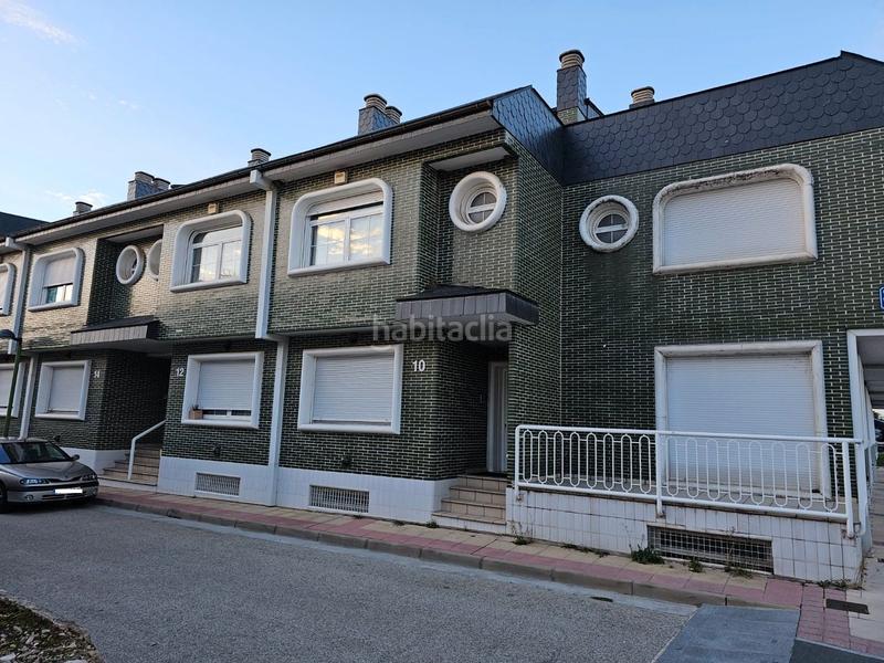 Foto f8e8e2f1-c6ed-4ae8-b60f-69d99860147d. Casa adosada en Villafría - La Ventilla - Castañares Burgos