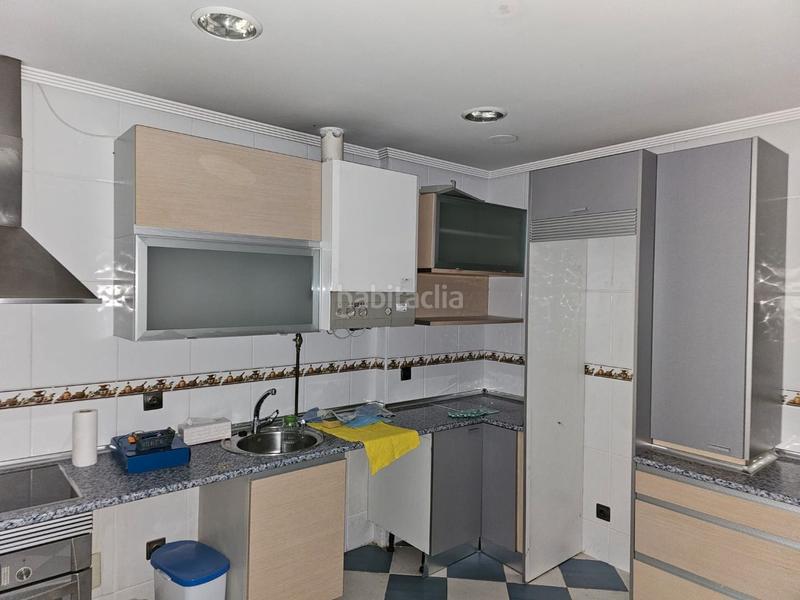 Foto 0824501e-2419-4d76-b1a9-74261b7795a8. Maison jumelée avec parking dans Villafría - La Ventilla - Castañares Burgos