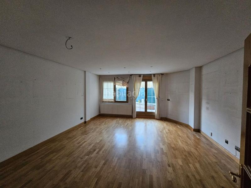 Foto 09e91d67-abb4-4571-9a70-0b0bb7ce52bc. Reihenhaus mit parking in Villafría - La Ventilla - Castañares Burgos