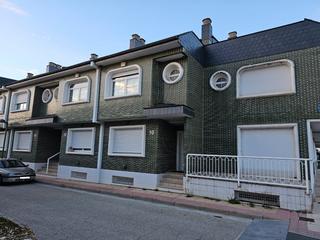 Reihenhaus in Villafría - La Ventilla - Castañares