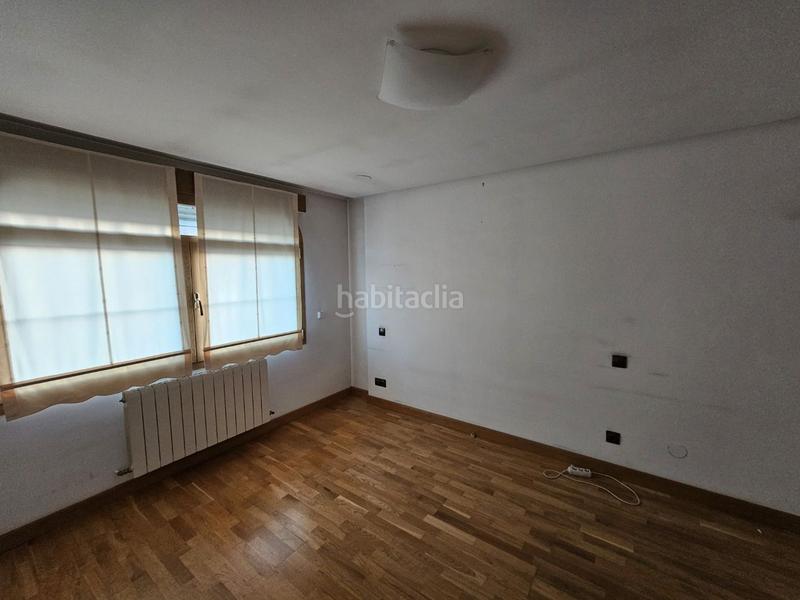 Foto fc2e2b26-0fc4-4092-9f39-e5a65e318d29. Reihenhaus mit parking in Villafría - La Ventilla - Castañares Burgos