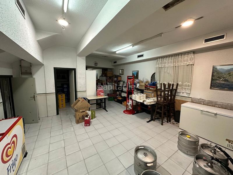 Foto 2e8d774c-77a1-4a30-97b2-f9406989fa88. Local comercial a Los Vadillos - R. Sanitaria - Pozanos Burgos