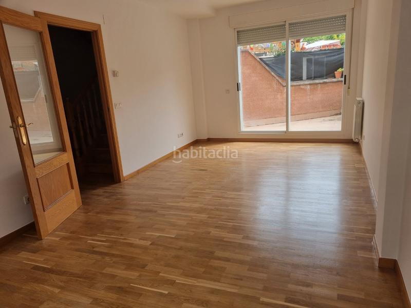 Foto c42a8daf-66ec-4f7b-b663-0277348409e6. Maison jumelée avec chauffage parking dans Villafría - La Ventilla - Castañares Burgos