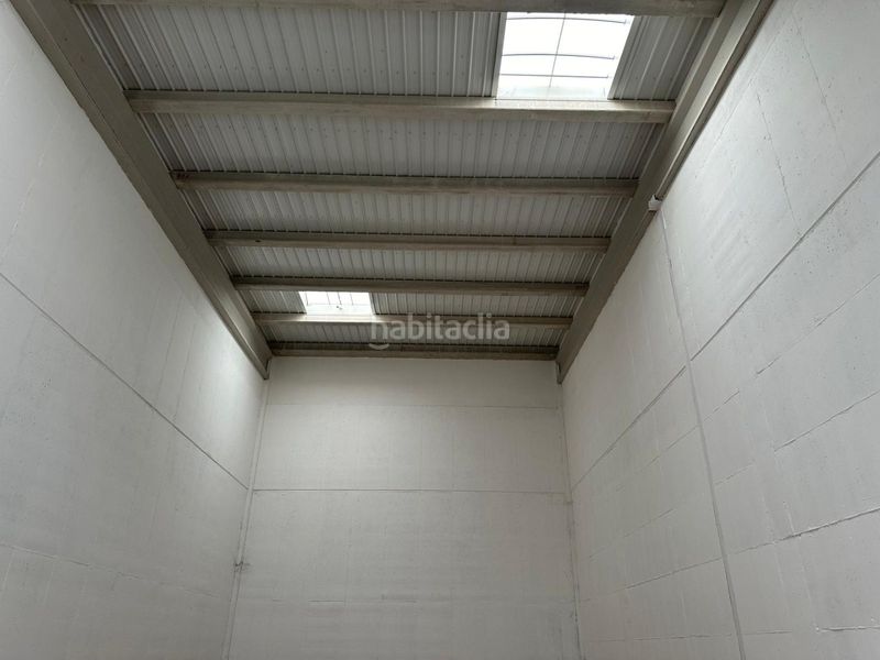 Foto 11fe39af-5a44-4dd6-ae50-e165e205556a. Fabrikhalle in Villafría - La Ventilla - Castañares Burgos