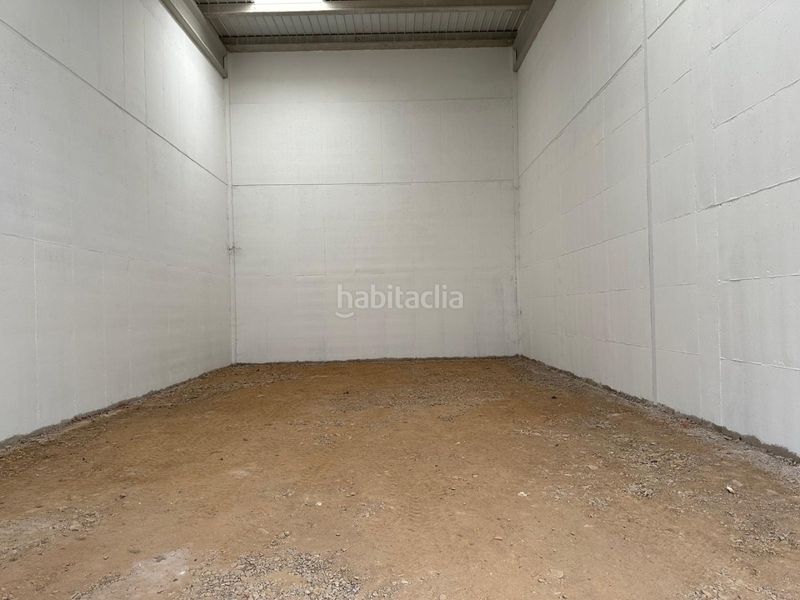 Foto 3e68ffe8-df24-4e2c-bbbe-f12ff5554d44. Fabrikhalle in Villafría - La Ventilla - Castañares Burgos