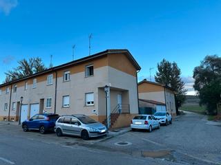 Maison jumelée à Alfoz de Quintanadueñas