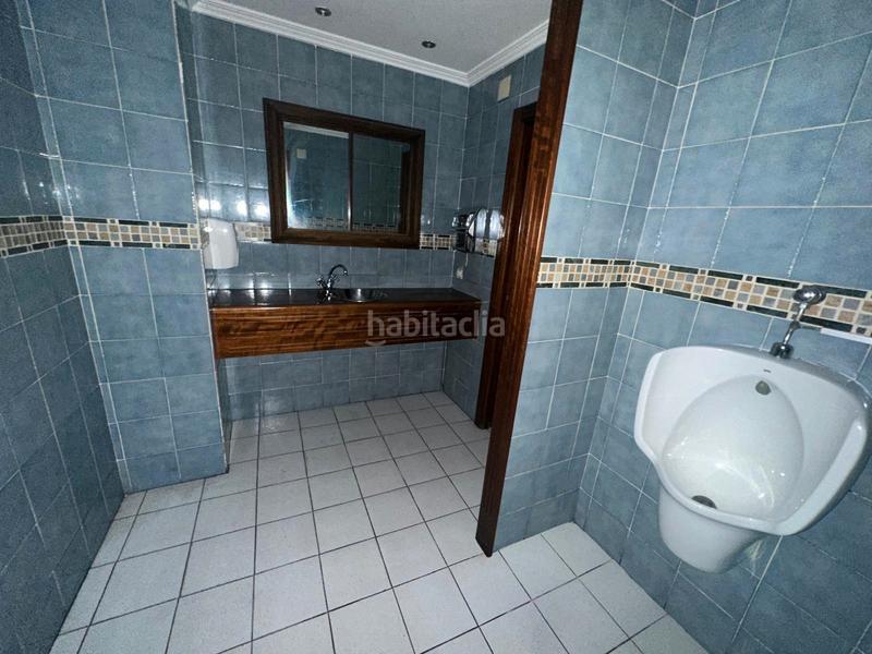 Foto 0aaa5d0c-3797-4fb5-ac42-409815d85a3c. Local comercial a Reyes Católicos Burgos