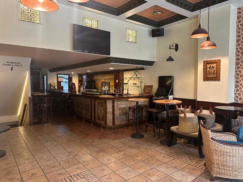 Foto b980660c-48ba-4387-b55f-e8828528027d. Locale commerciale in Reyes Católicos Burgos