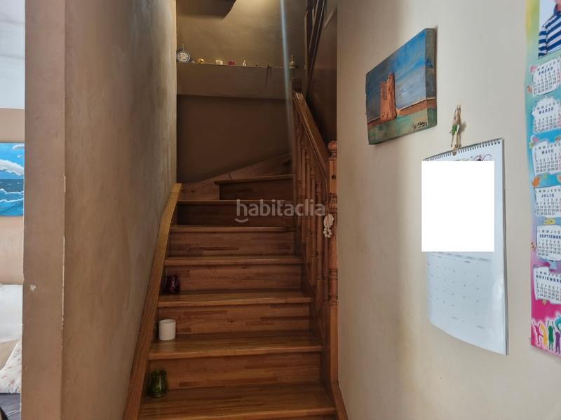 Foto ff7ef682-a937-4054-b688-fe2e41dab2d6. Casa a schiera con camino riscaldamento parcheggio in Burgos