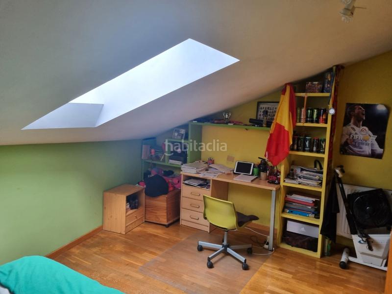 Foto 1f52c4e3-5911-4573-9246-0d30c7ac909b. Casa adossada amb xemeneia calefacció aparcament a Burgos