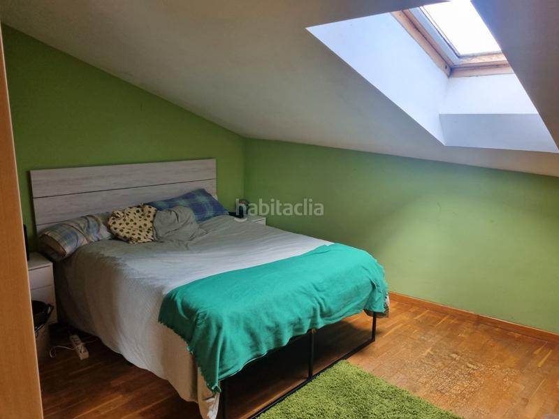 Foto af7b1c5e-e025-46a2-91a4-66ffe9890c4f. Casa adossada amb xemeneia calefacció aparcament a Burgos