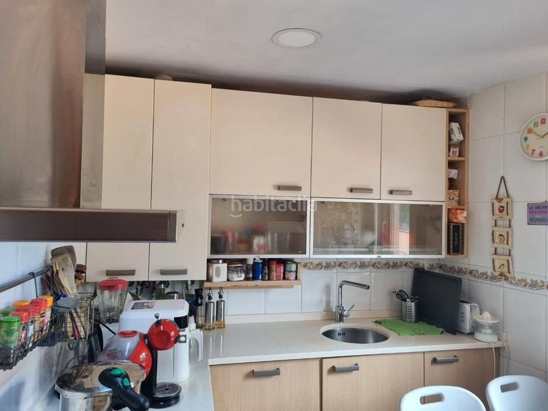 Foto 060f41b3-a035-4156-bbee-765103c76fcb. Semi detached house with fireplace heating parking in Burgos