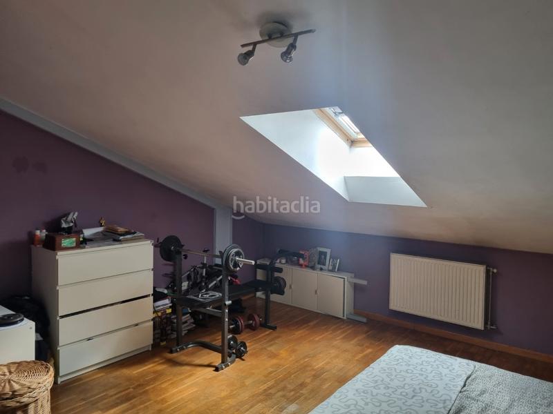 Foto 1df37c1b-51cb-4f52-b46e-97b775630933. Semi detached house with fireplace heating parking in Burgos