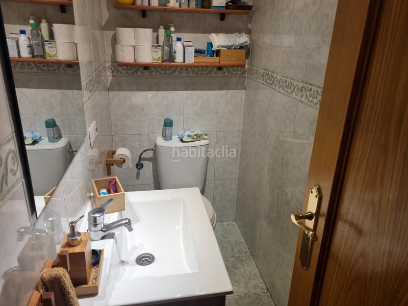 Foto 720a59ba-3276-4020-ab60-9e0ee0769097. Semi detached house with fireplace heating parking in Burgos