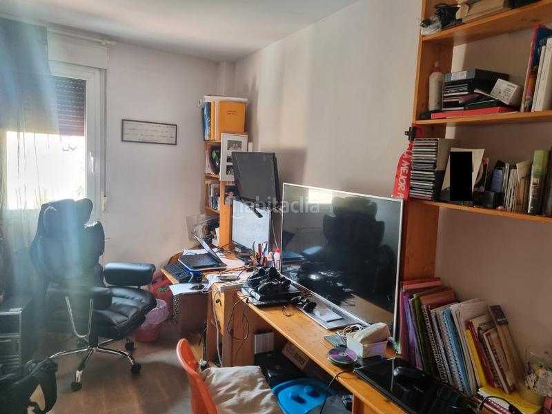 Foto b1c8be0a-e780-48a4-8bc1-224429b2a9ee. Semi detached house with fireplace heating parking in Burgos