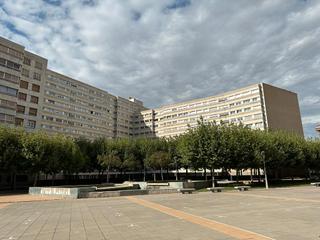 Etagenwohnung  Avenida reyes católicos