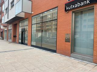 Business premise in Calle Esteban Sáez Alvarado