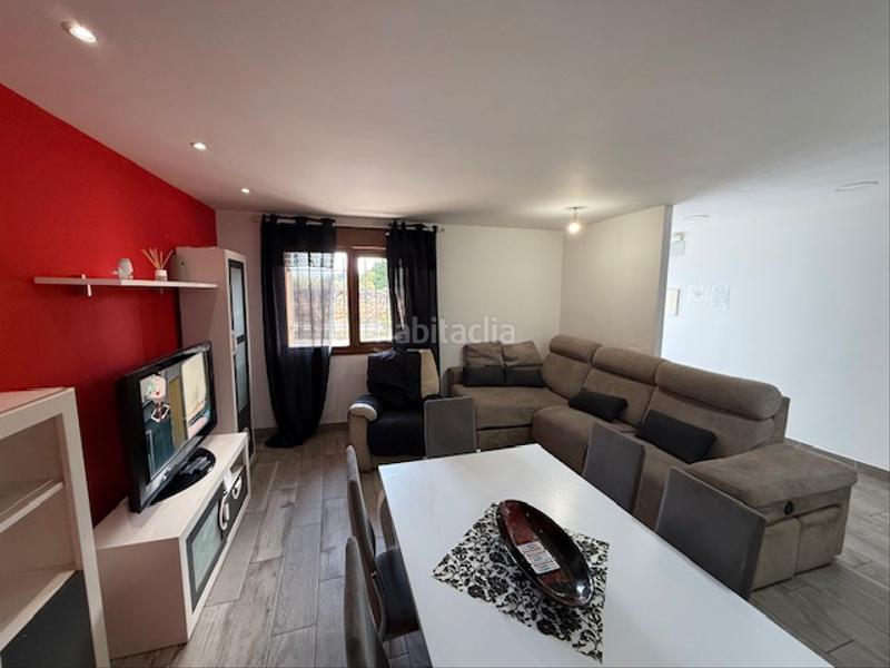 Foto b3ef5773-b1c3-42a7-a4ab-0f6fc0e72864. Casa amb xemeneia calefacció a Quintana del Pidio