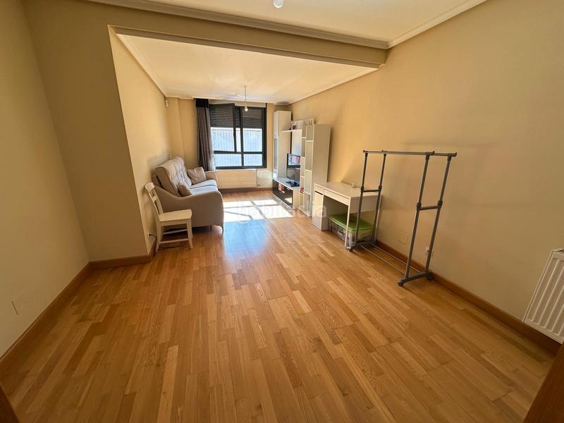 Foto ed8924d6-d380-48d8-84a0-4e16299df6dc. Apartment with heating parking in Villafría - La Ventilla - Castañares Burgos