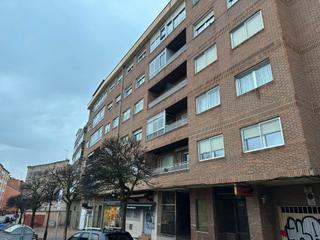 Piso  Calle emperador 38